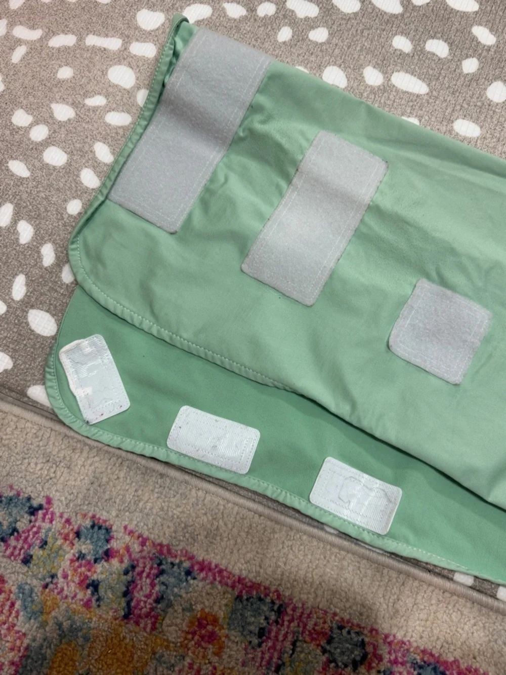 Ollie Swaddle Escape-Proof Baby newborn sack Startle Reflex Arms-In Arms-Out